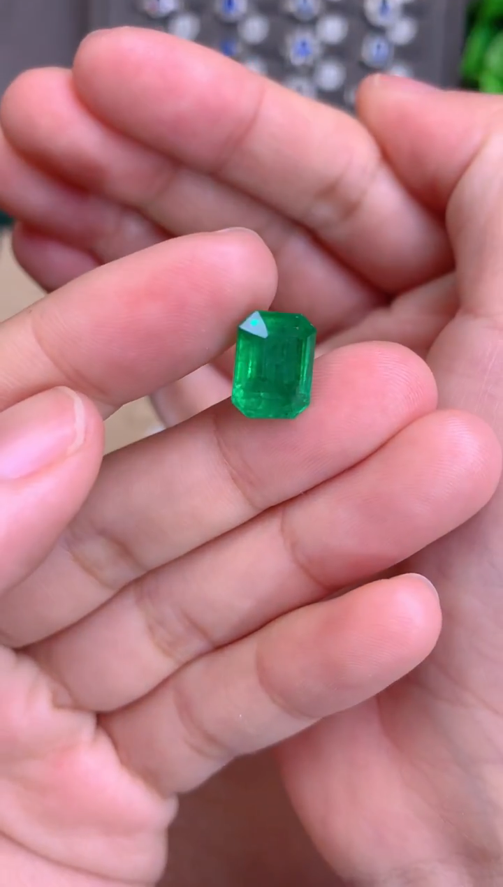【闪购商品】祖母绿裸石未镶嵌4.16CT  沃顿