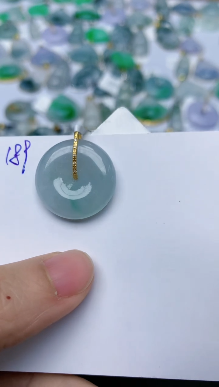 【闪购商品】翡翠颈饰18K金镶嵌天然翡翠A货    189