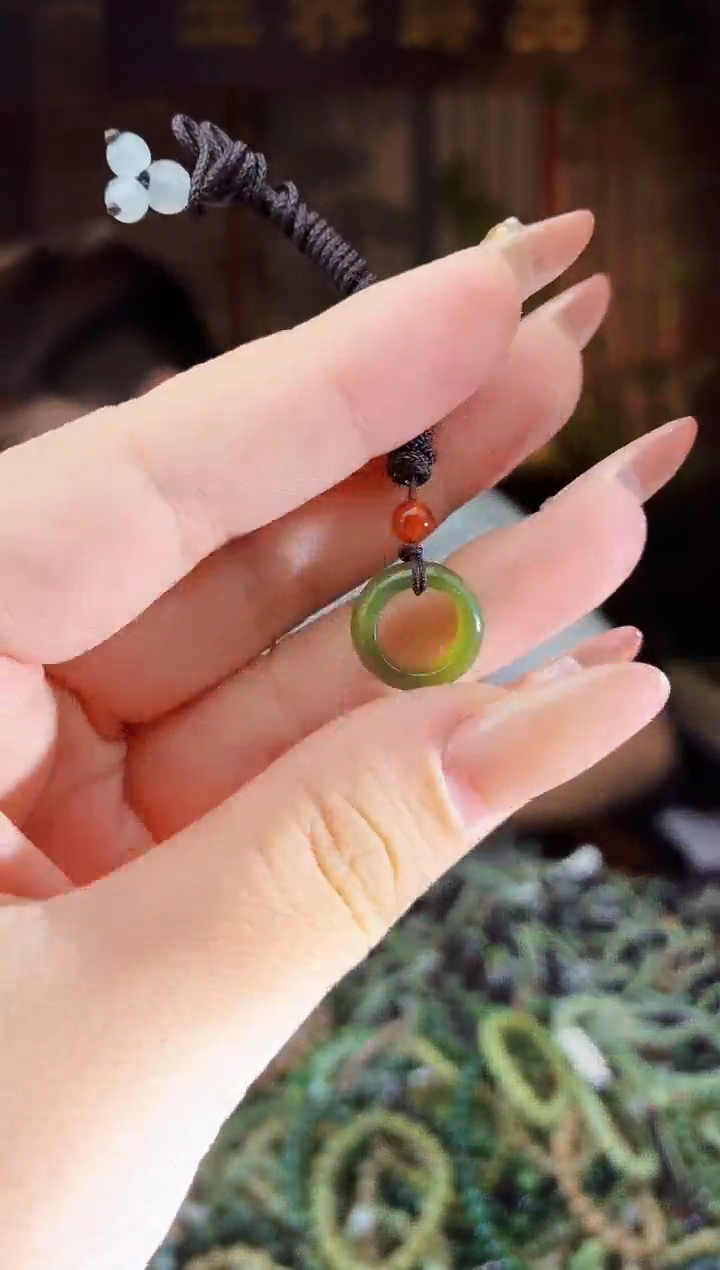 和田玉未镶嵌颈饰拍一发一