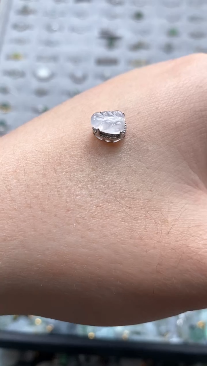 【闪购商品】翡翠颈饰未镶嵌哥哥