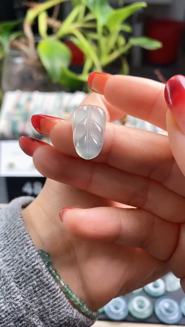 【闪购商品】翡翠散珠叶子裸石