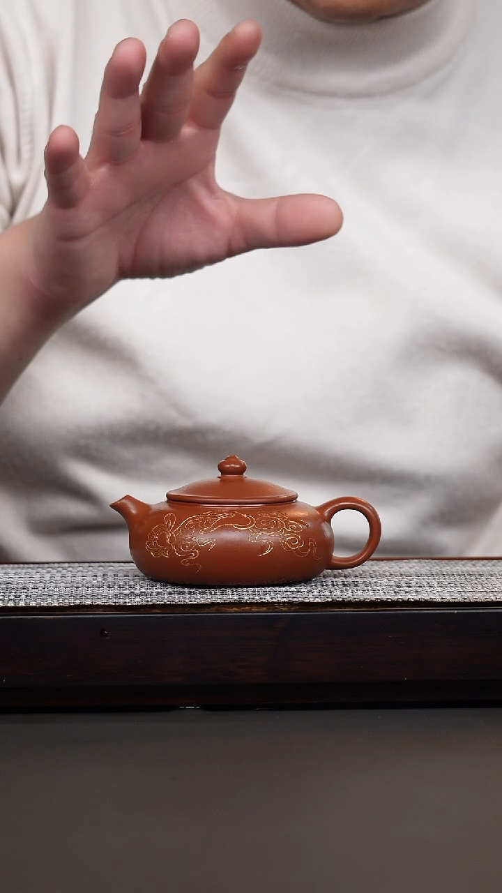 茶壶紫砂赵庄朱泥刻绘寒江