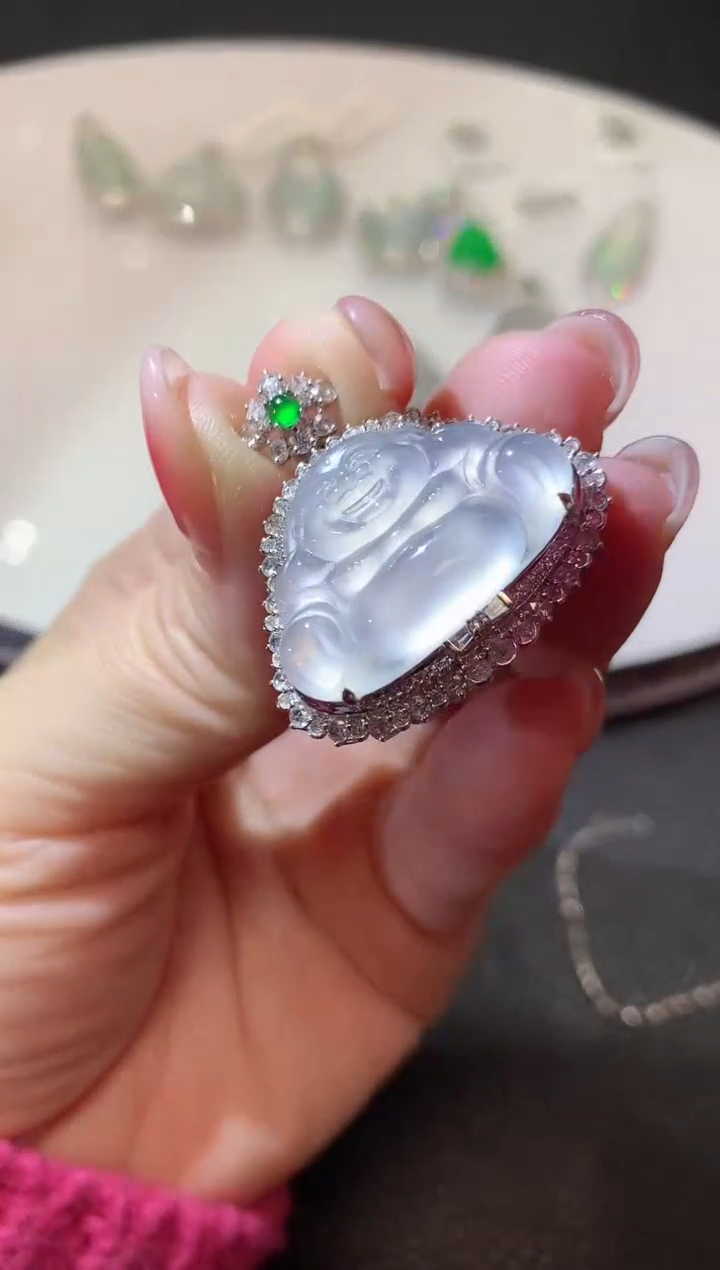 【闪购商品】翡翠吊坠(不含链)18K金镶嵌C71