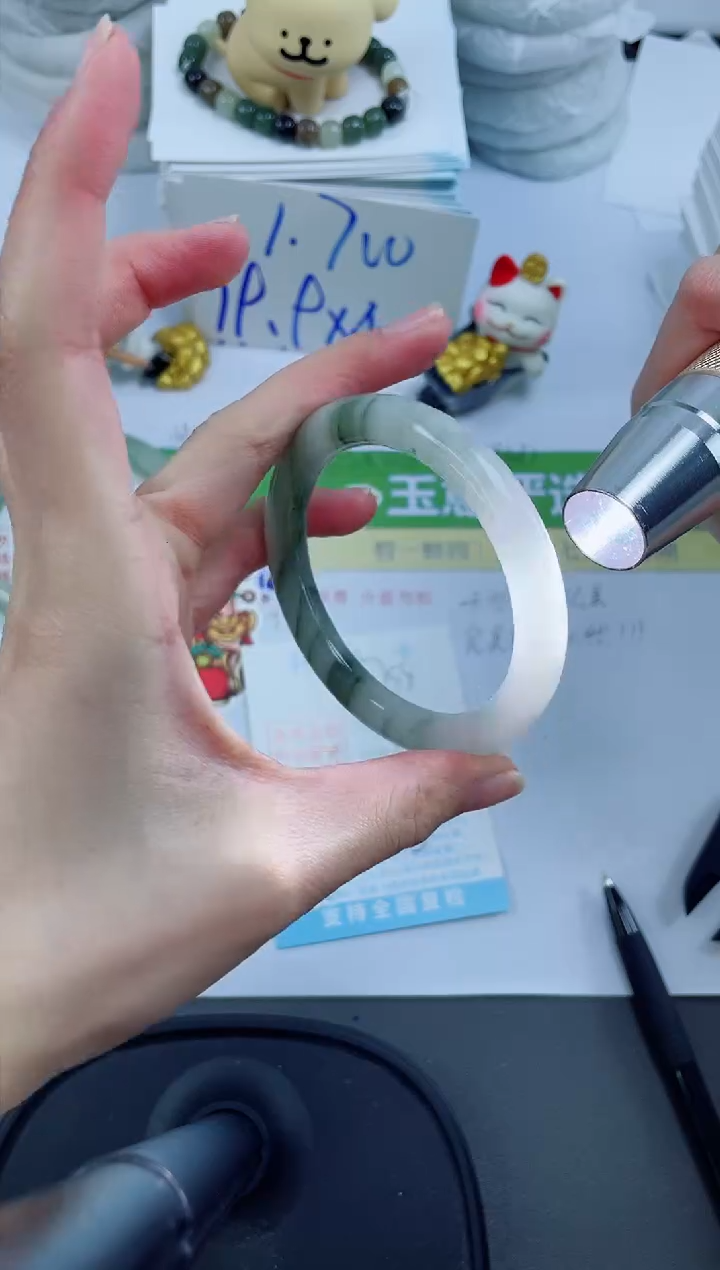 【闪购商品】石英质玉手镯未镶嵌788-53.6