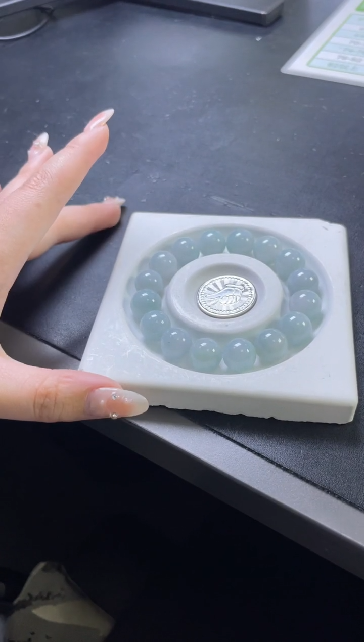 【闪购商品】翡翠手串未镶嵌GEA1501B199多样性发一