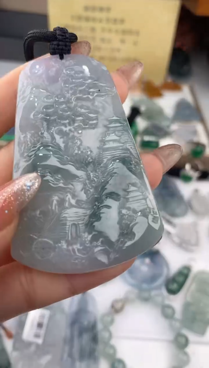 【闪购商品】翡翠吊坠(赠链)未镶嵌35912/静静聊翠