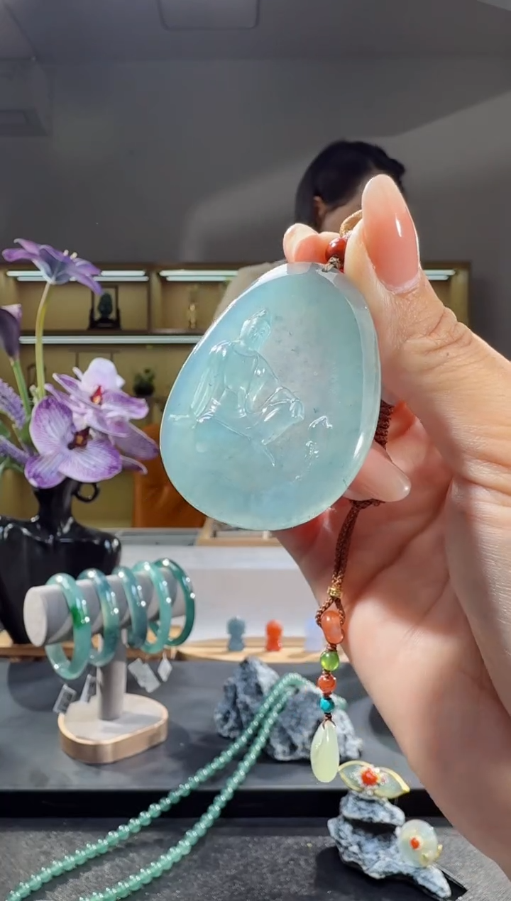 吊坠(不含链)未镶嵌翡翠自在观音