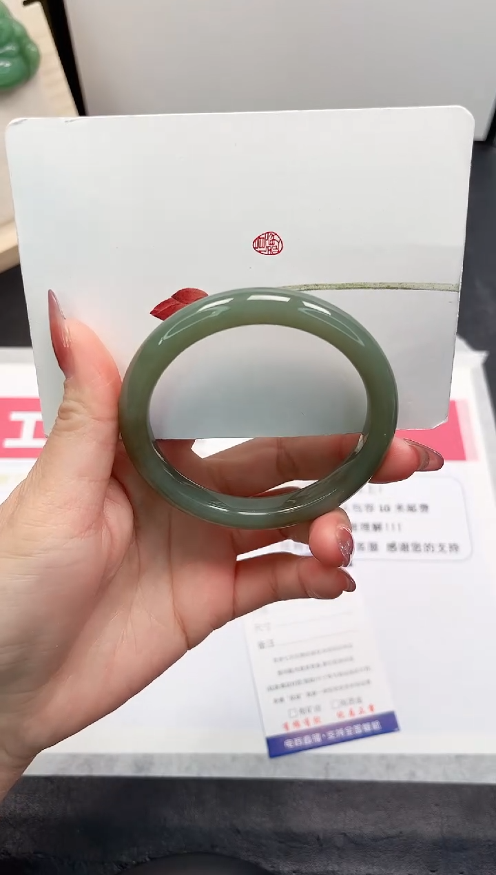 【闪购商品】和田玉手镯未镶嵌122-59