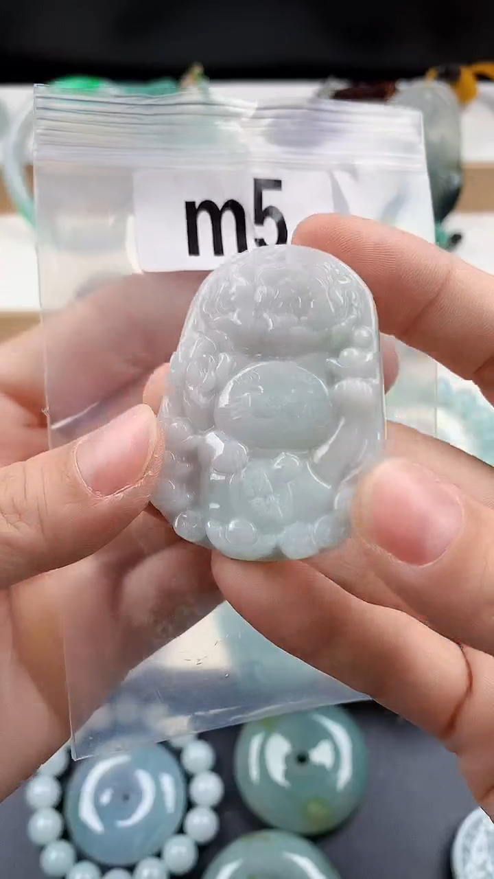 颈饰未镶嵌翡翠天然翡翠吊坠挂件