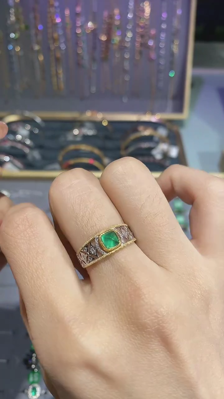 【闪购商品】祖母绿戒指18K金镶嵌戒指