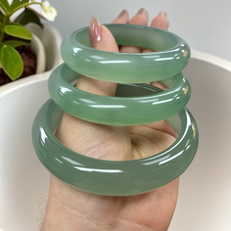 天然精品婉秋湖水绿多样性发一