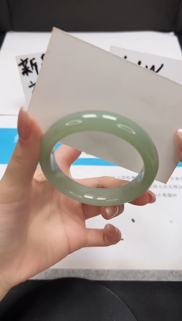 【闪购商品】石英质玉手镯未镶嵌A95-53