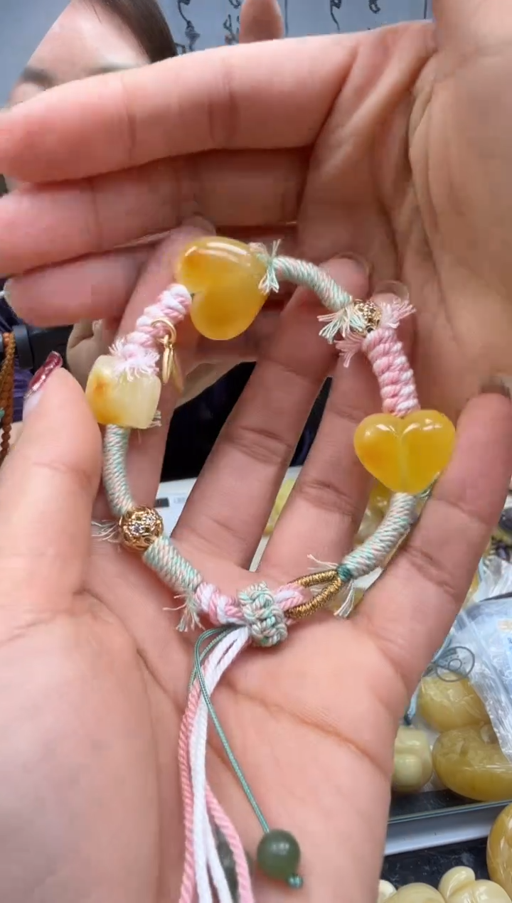 【闪购商品】琥珀裸石未镶嵌手串