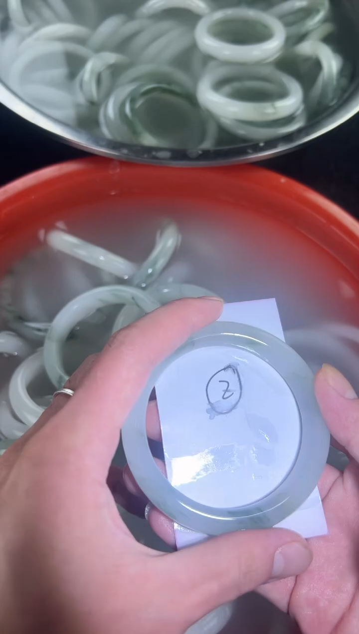 未镶嵌手镯石英质玉2