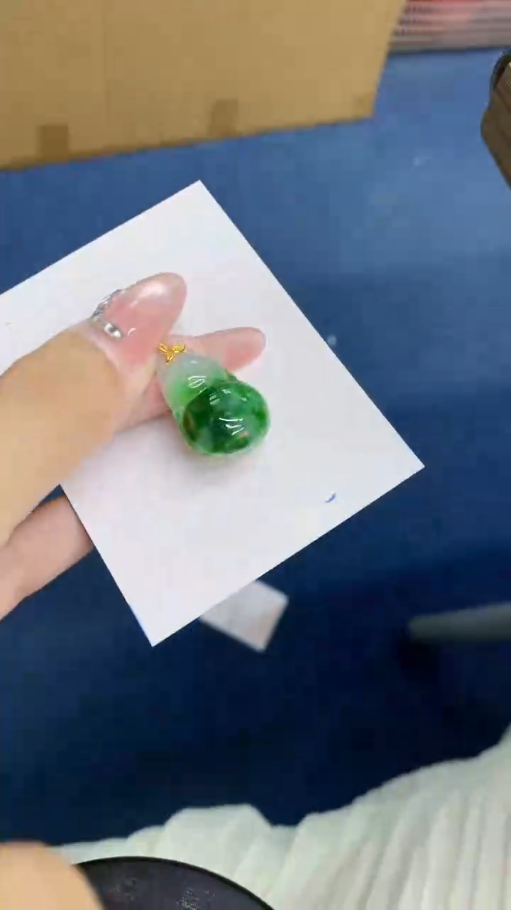 翡翠18K金镶嵌吊坠(不含链)1