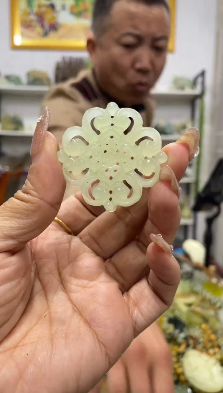 【闪购商品】岫玉吊坠未镶嵌           