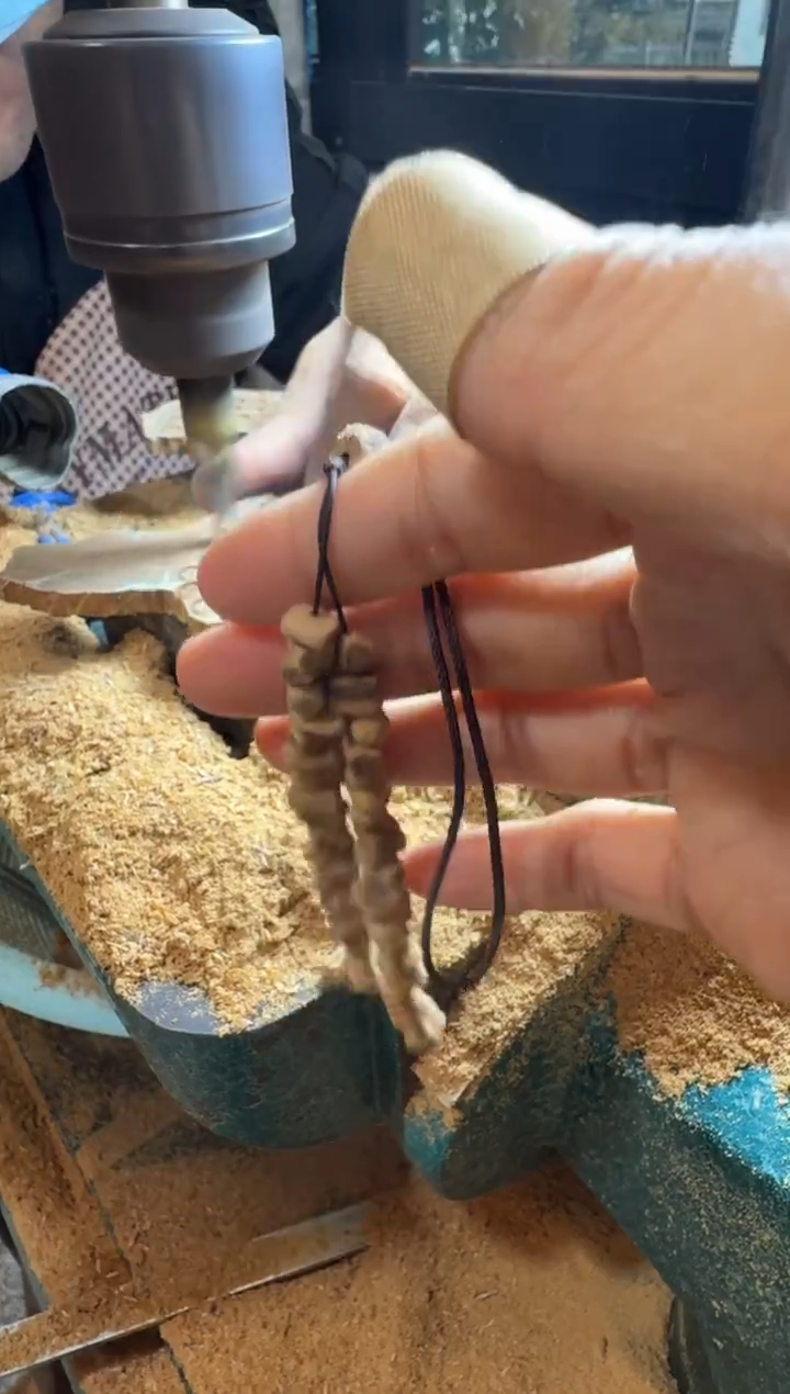 檀香木手串/手链四剖料随形挂件