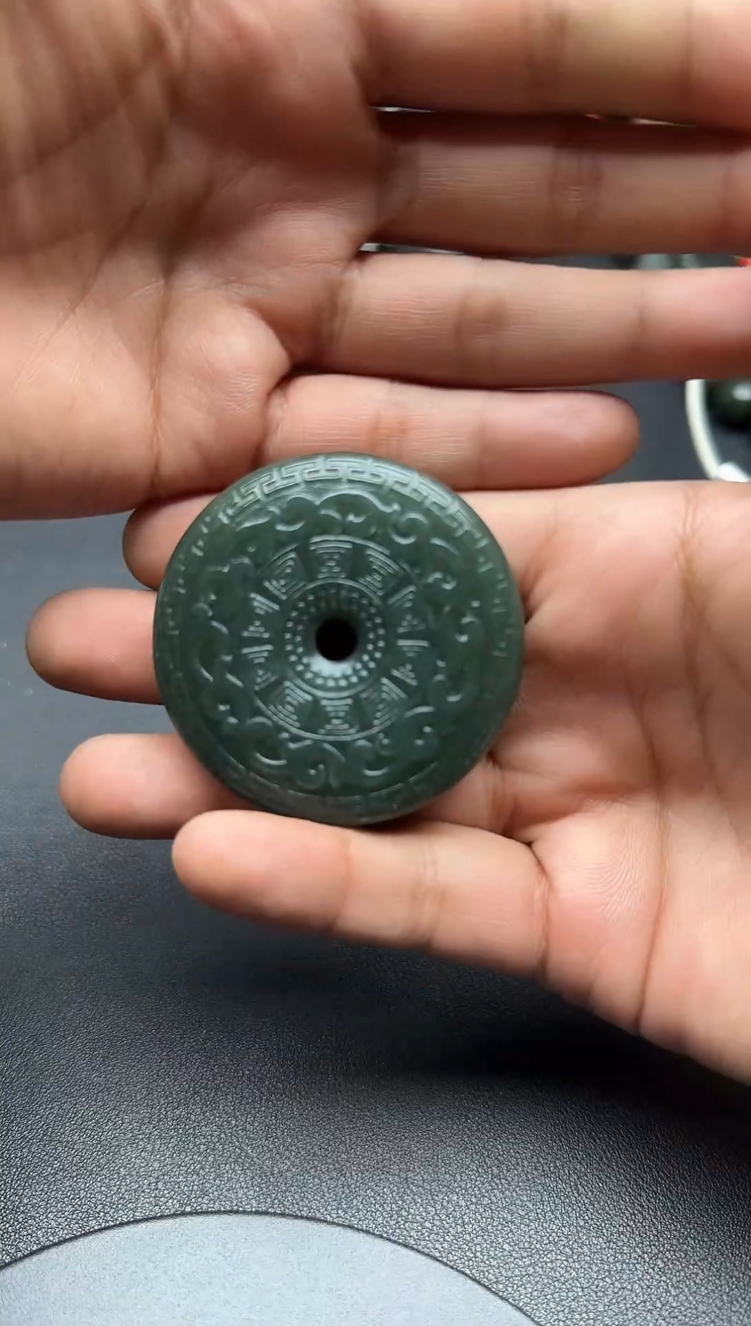 颈饰未镶嵌和田玉卡50玉璧