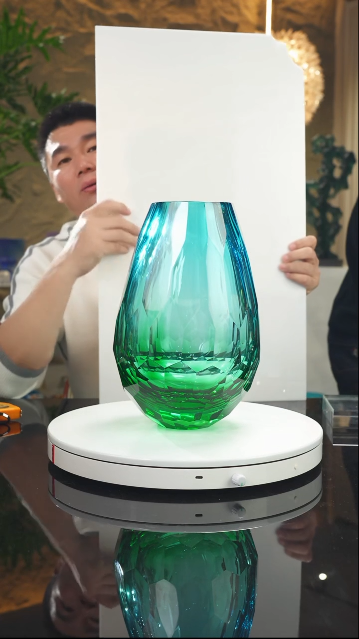 【闪购商品】瓷片福利蓝绿切面花瓶