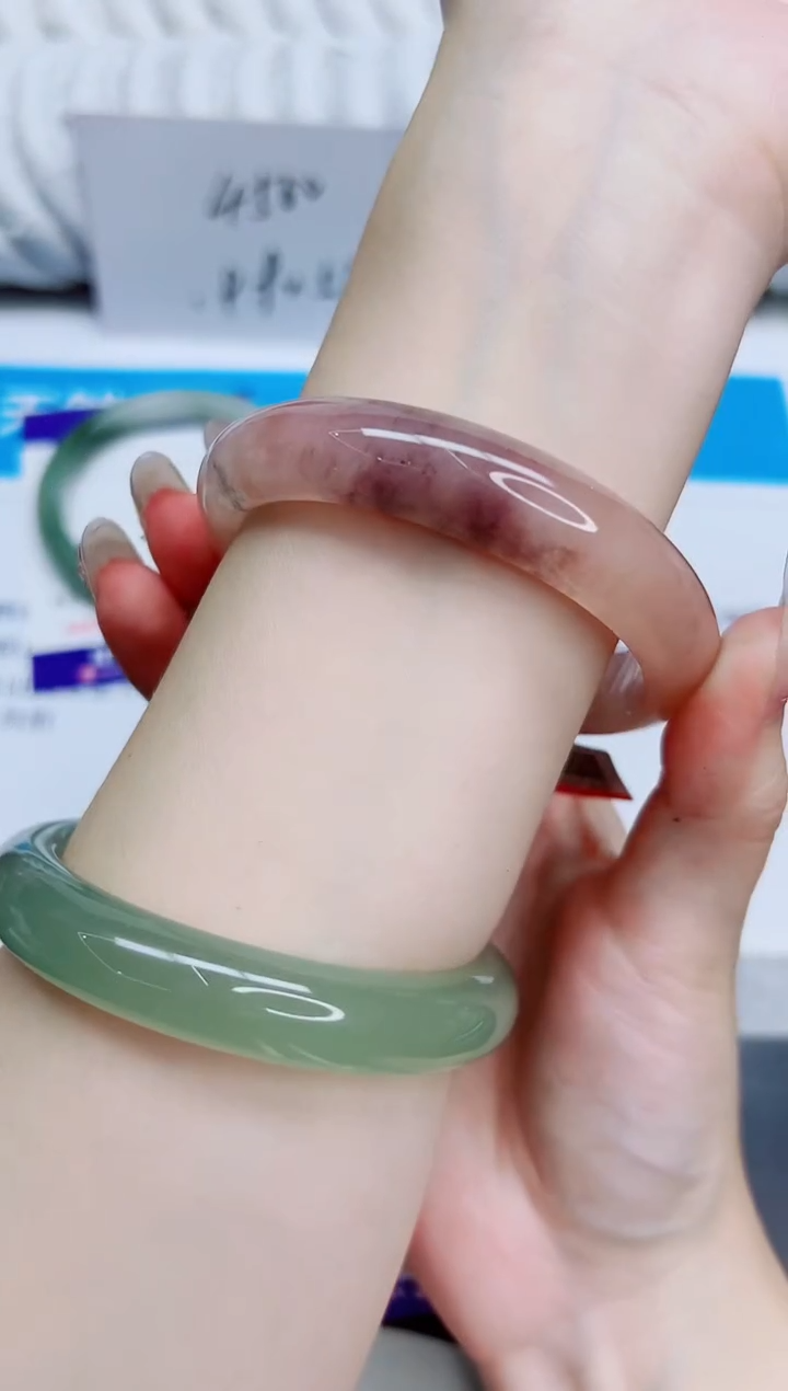 未镶嵌手镯石英质玉65/58.2