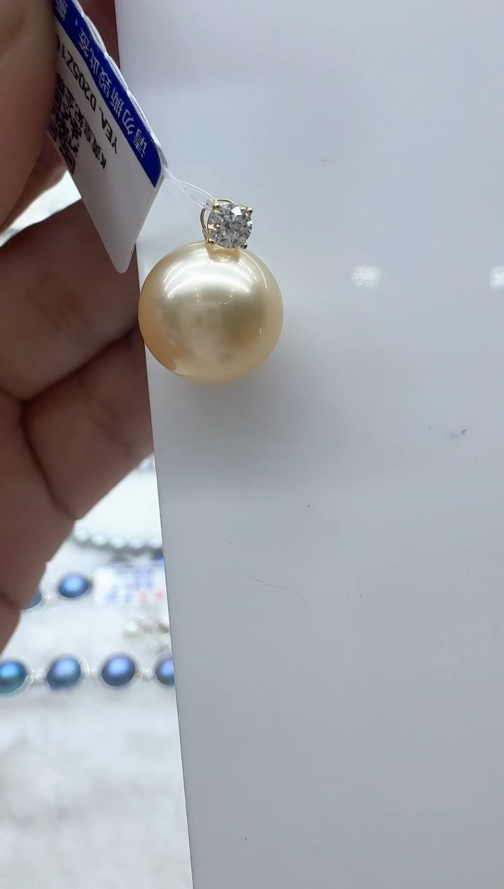 【闪购商品】海水珍珠颈饰18K金镶嵌清货