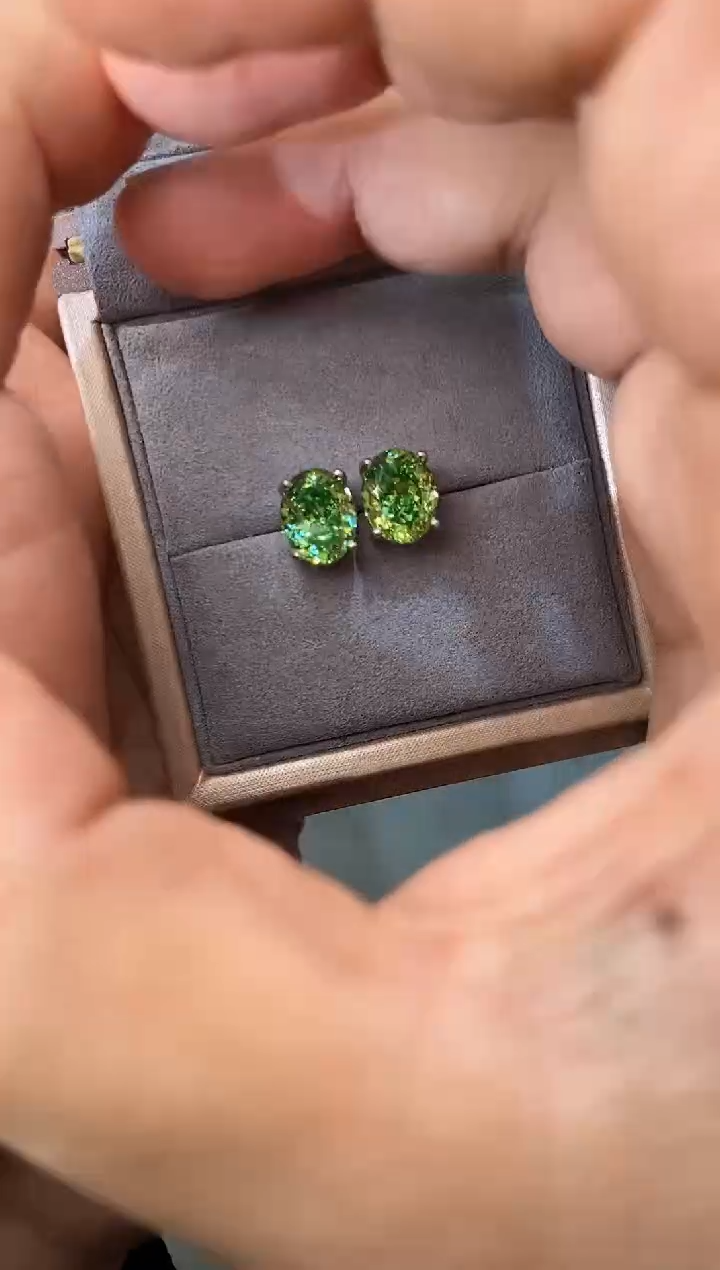 银S925镶嵌耳饰石榴石（沙弗莱）.......