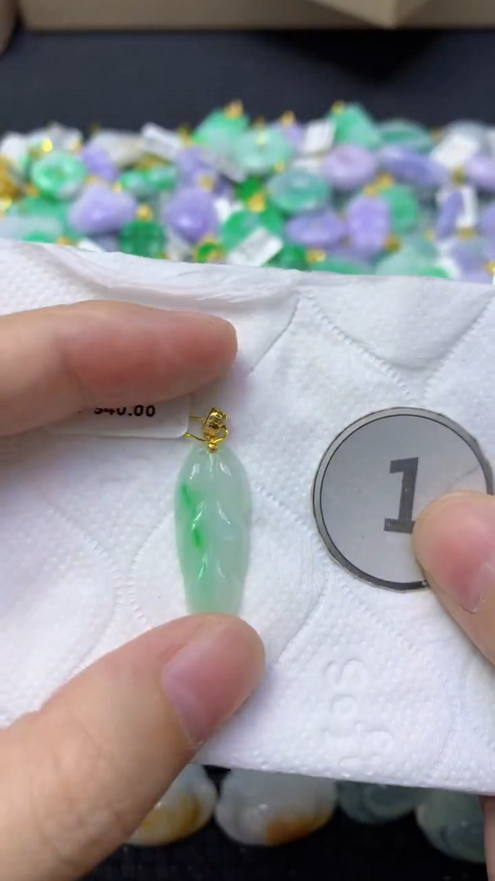 颈饰未镶嵌翡翠天然缅甸翡翠A货