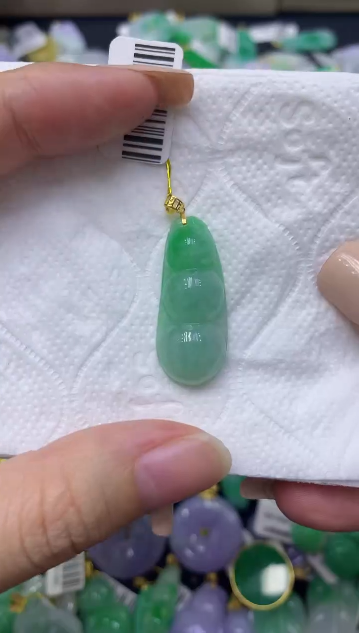 颈饰18K金镶嵌翡翠天然缅甸翡翠A货