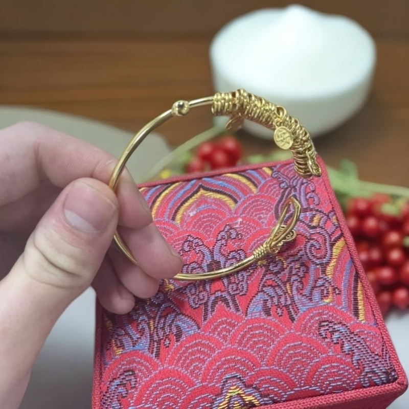 高奢贸易--平安喜乐牌牌开口手镯c38DH