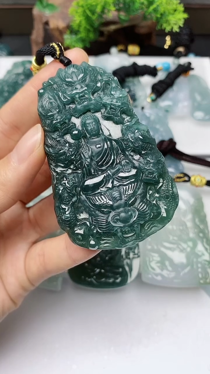 【闪购商品】翡翠颈饰未镶嵌