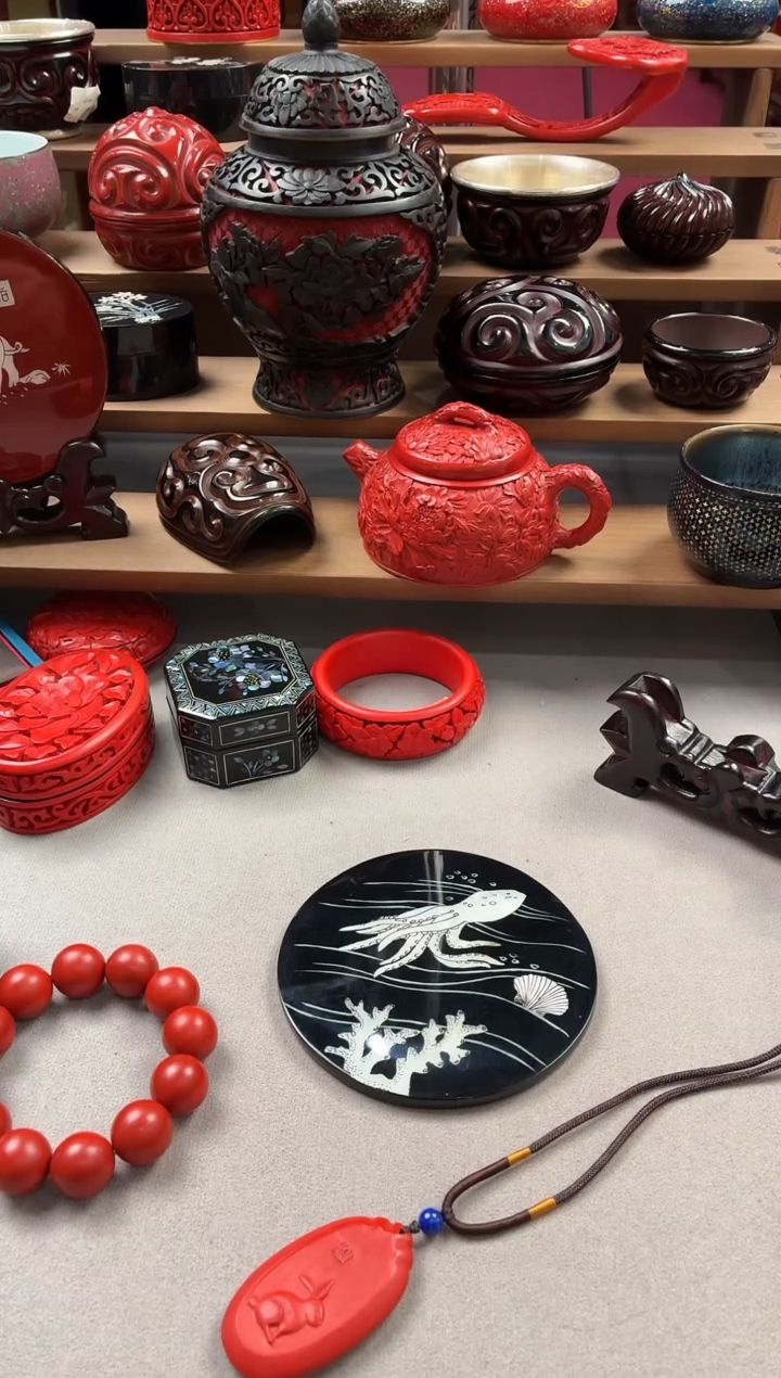 张*1扬州漆器 八爪鱼11.5圆台屏