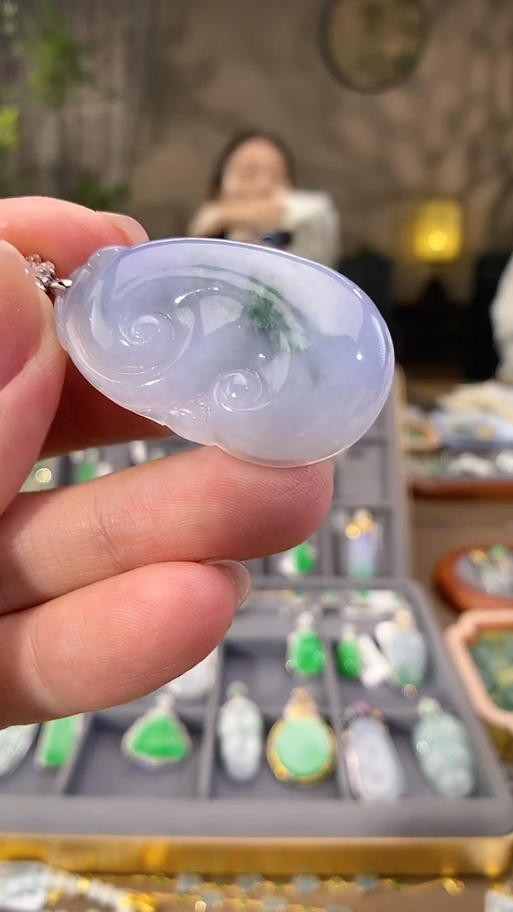 吊坠(不含链)18K金镶嵌翡翠如意