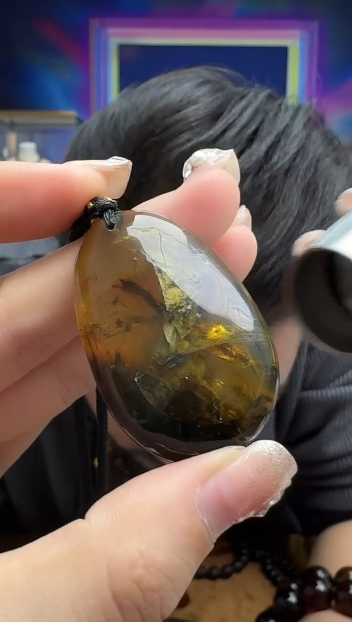 【闪购商品】琥珀颈饰未镶嵌（多样性发其一）