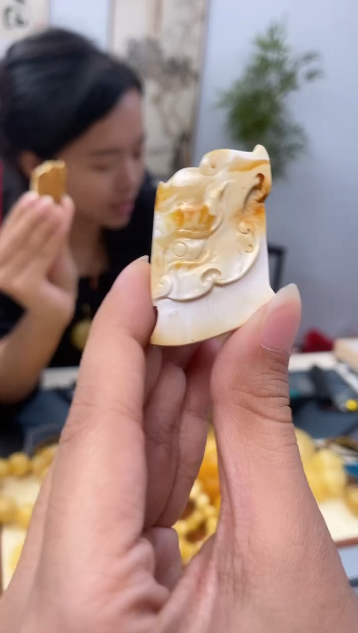 【闪购商品】琥珀裸石未镶嵌天然琥珀蜜蜡