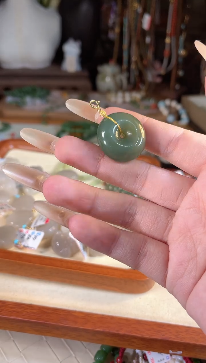 【闪购商品】和田玉吊坠(不含链)银S925镶嵌多样性发货其一