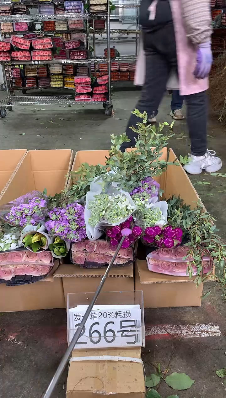 266号♥中通含20%耗损发一箱鲜花