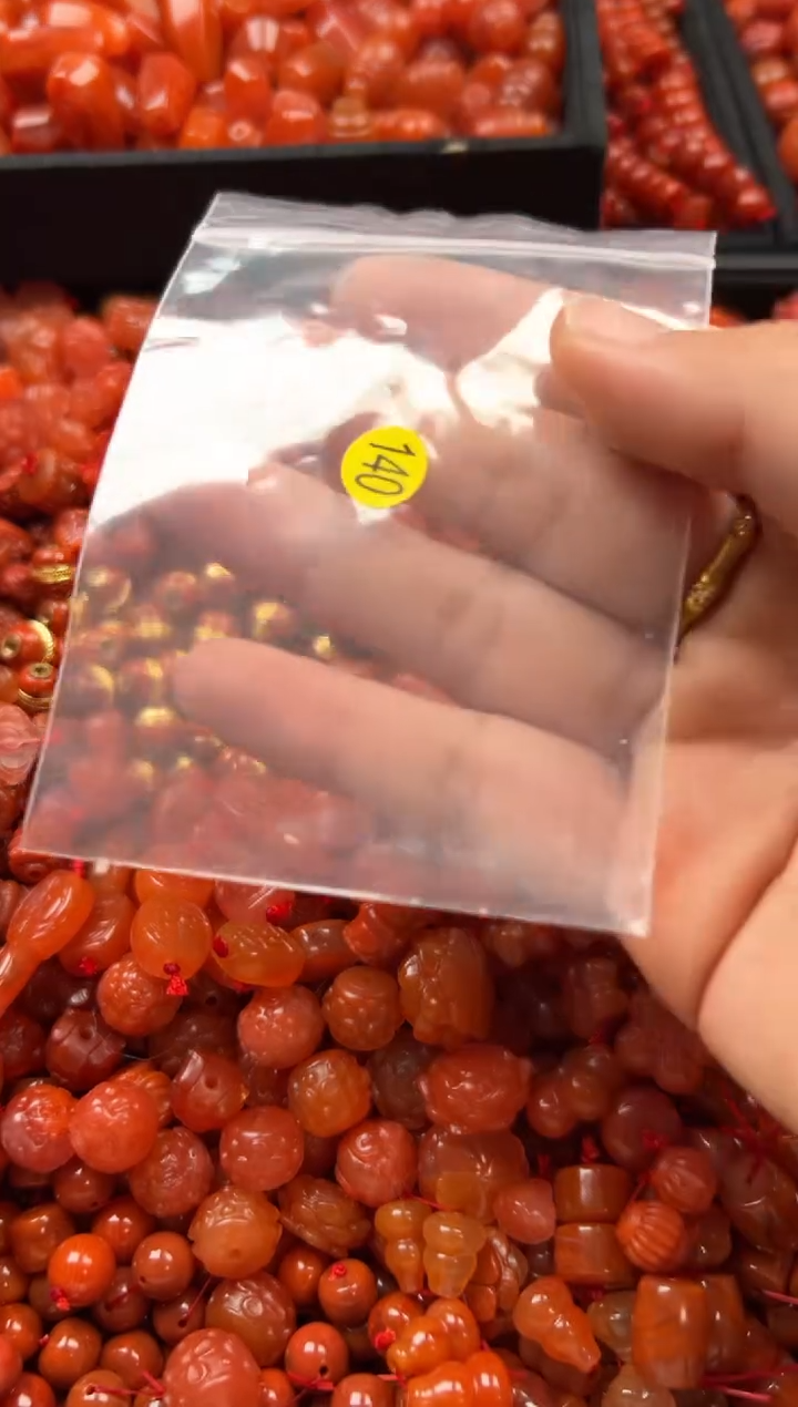【闪购商品】南红玛瑙颈饰未镶嵌1