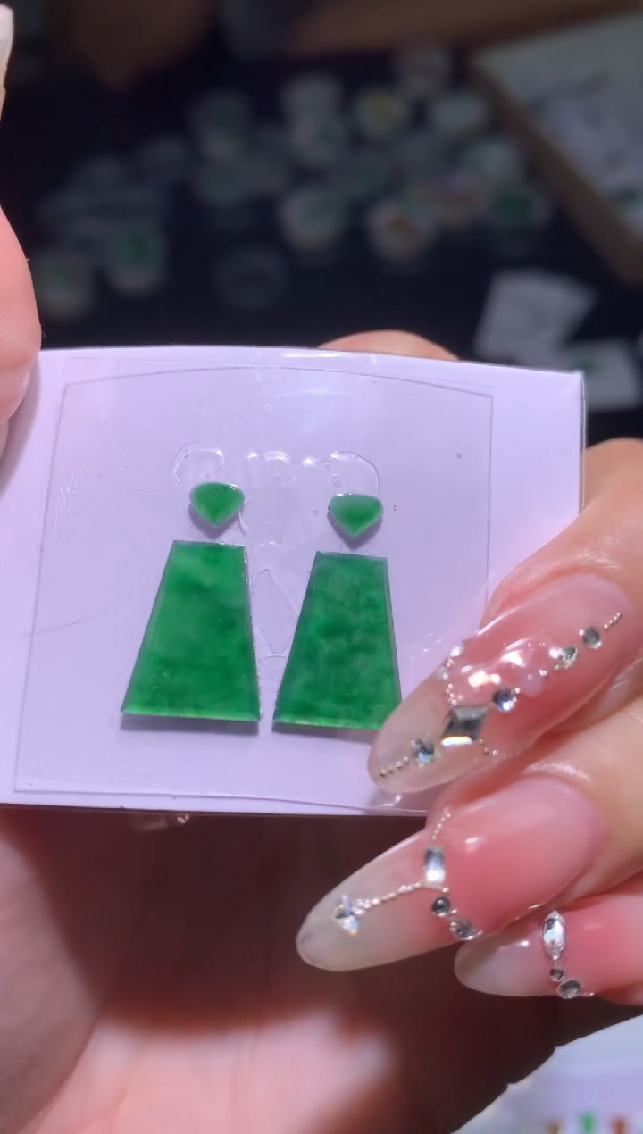 【闪购商品】定制翡翠未镶嵌毛货