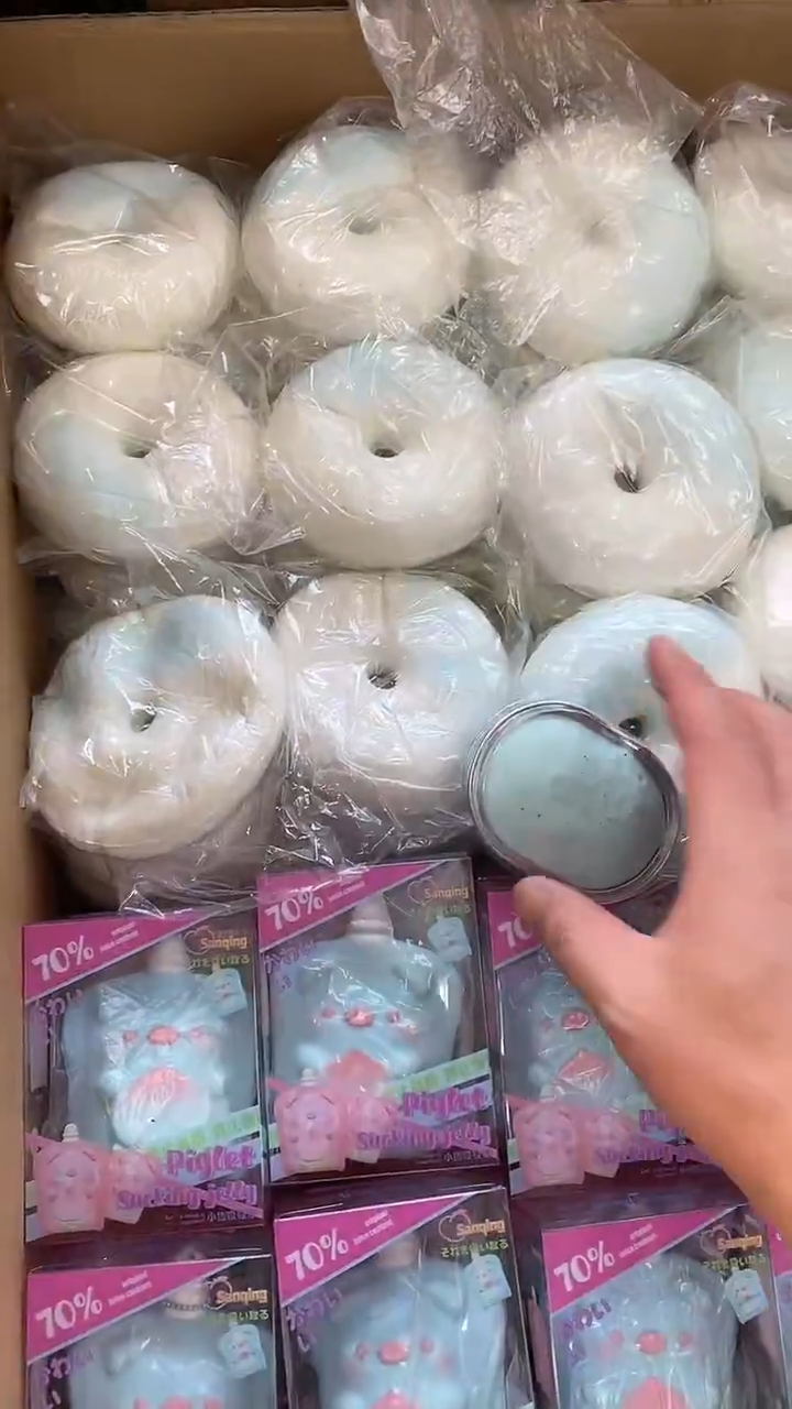 蓝色小猪吸吸冰+蓝椰贝果+海盐芝士，默认瑕疵无售后