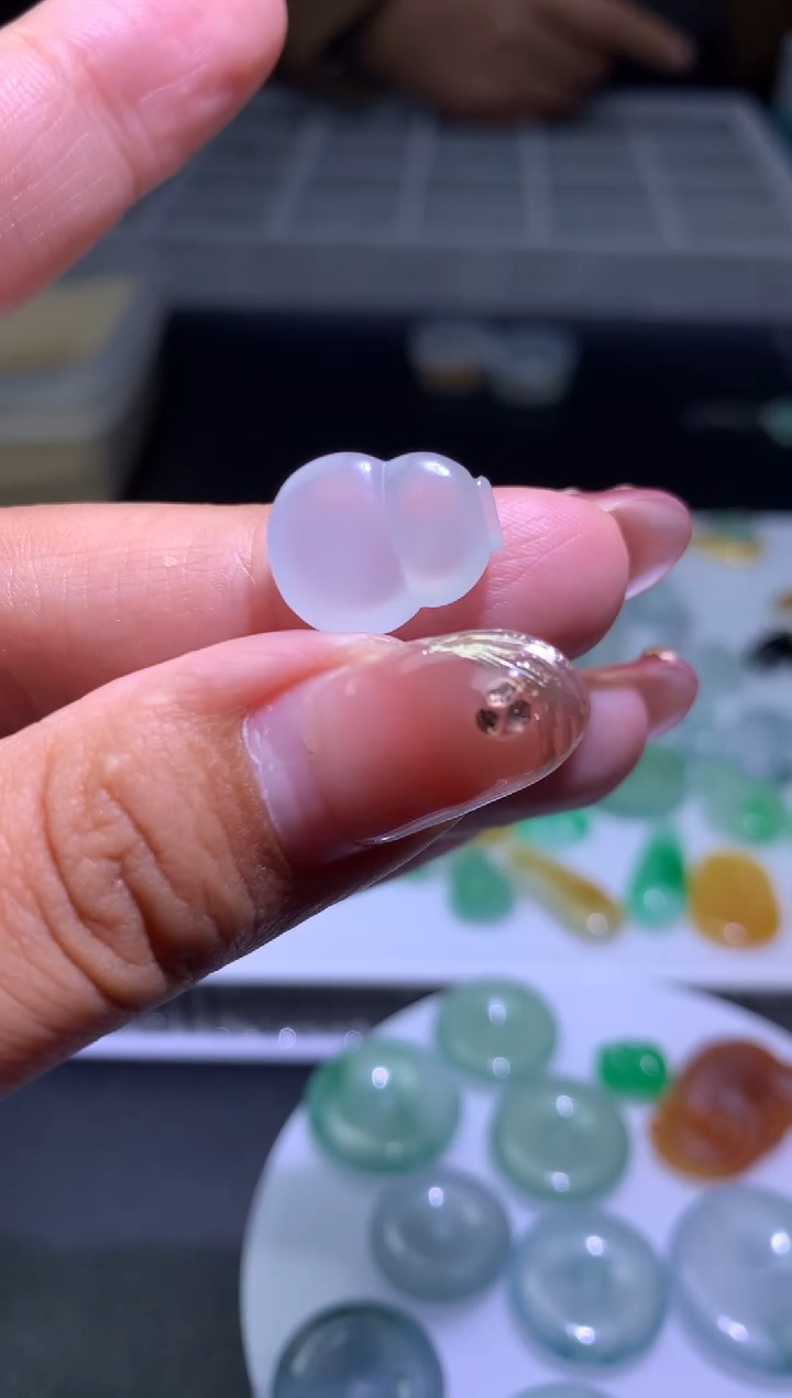 【闪购商品】定制翡翠未镶嵌毛货