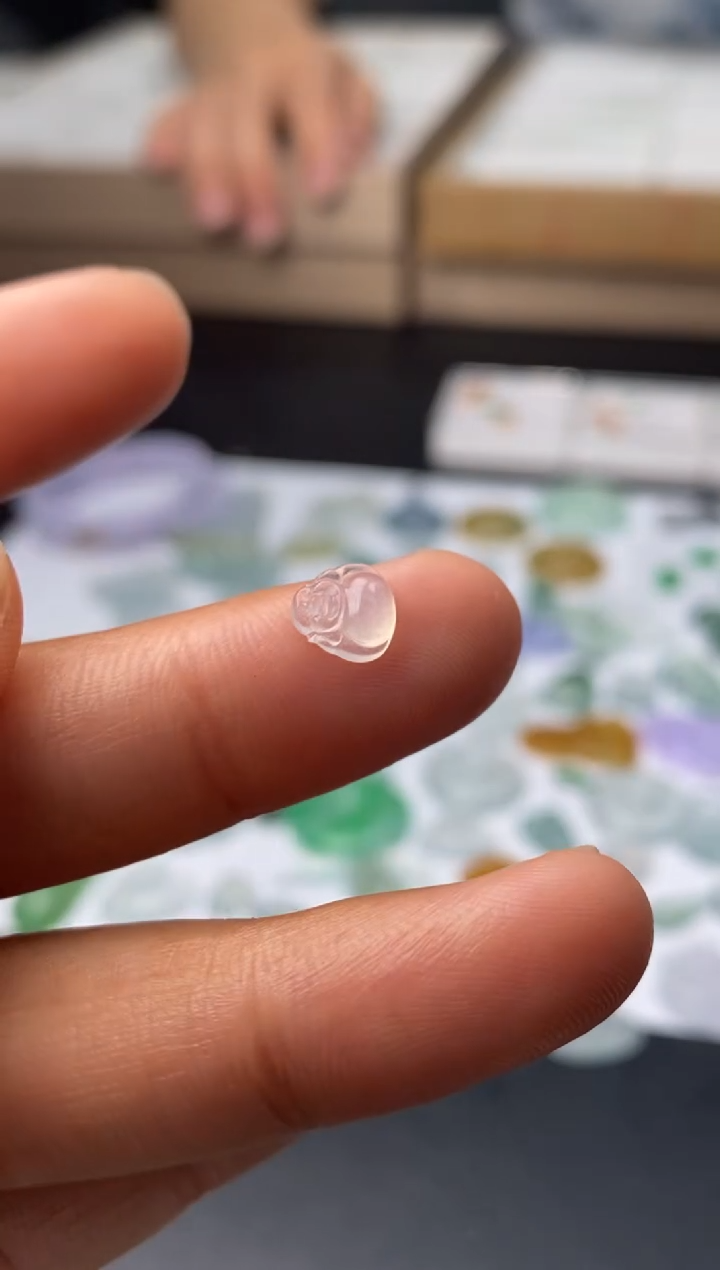 定制翡翠未镶嵌毛货翡翠~