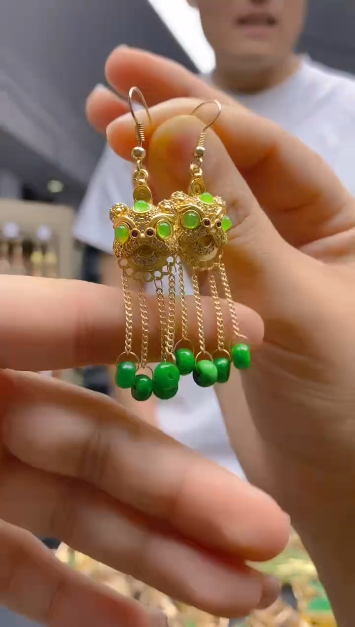 【闪购商品】翡翠耳饰合金250翡翠耳钩