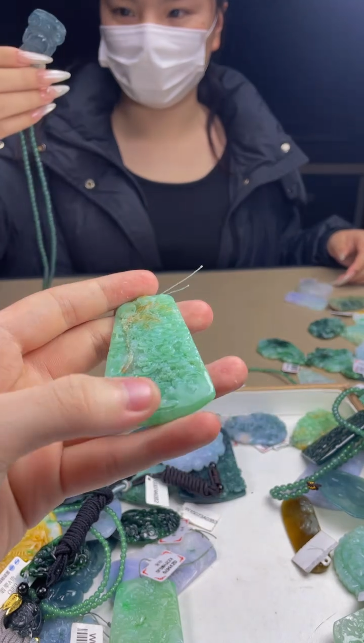 【闪购商品】定制翡翠未镶嵌             2270