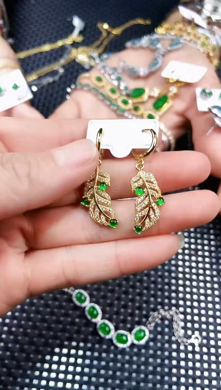 【闪购商品】翡翠耳饰未镶嵌111111111