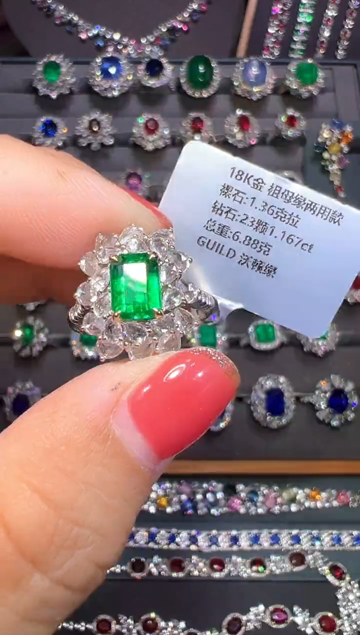 18K金镶嵌戒指祖母绿是***呀全款38000  定金30000