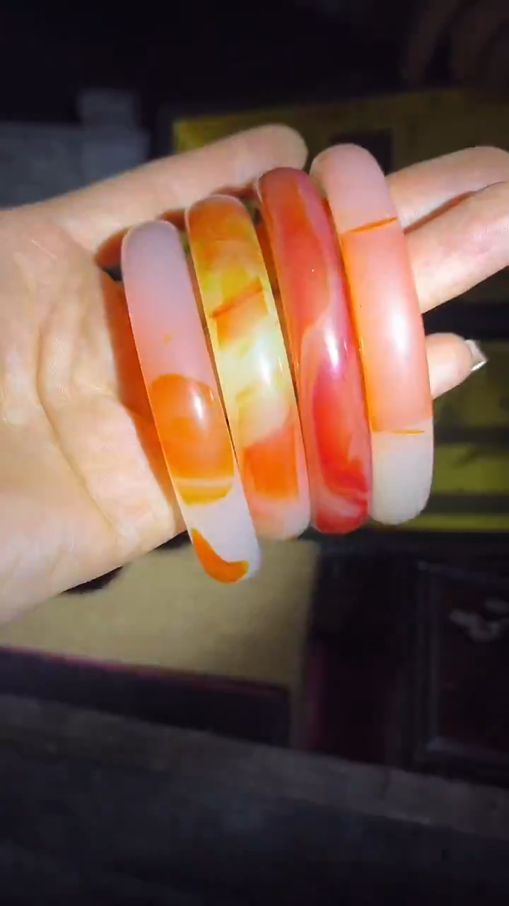 【闪购商品】【闪购商品】四个红白手镯