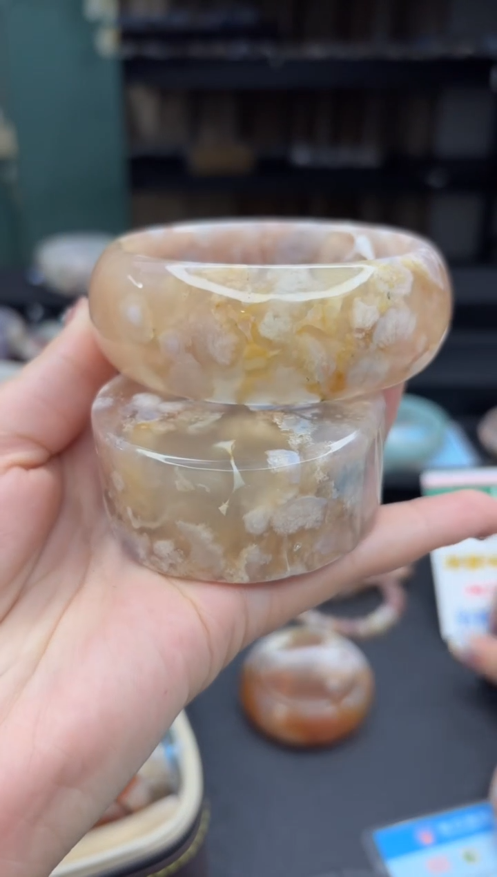 【闪购商品】石英质玉手镯未镶嵌962（63圈赠送镯心）