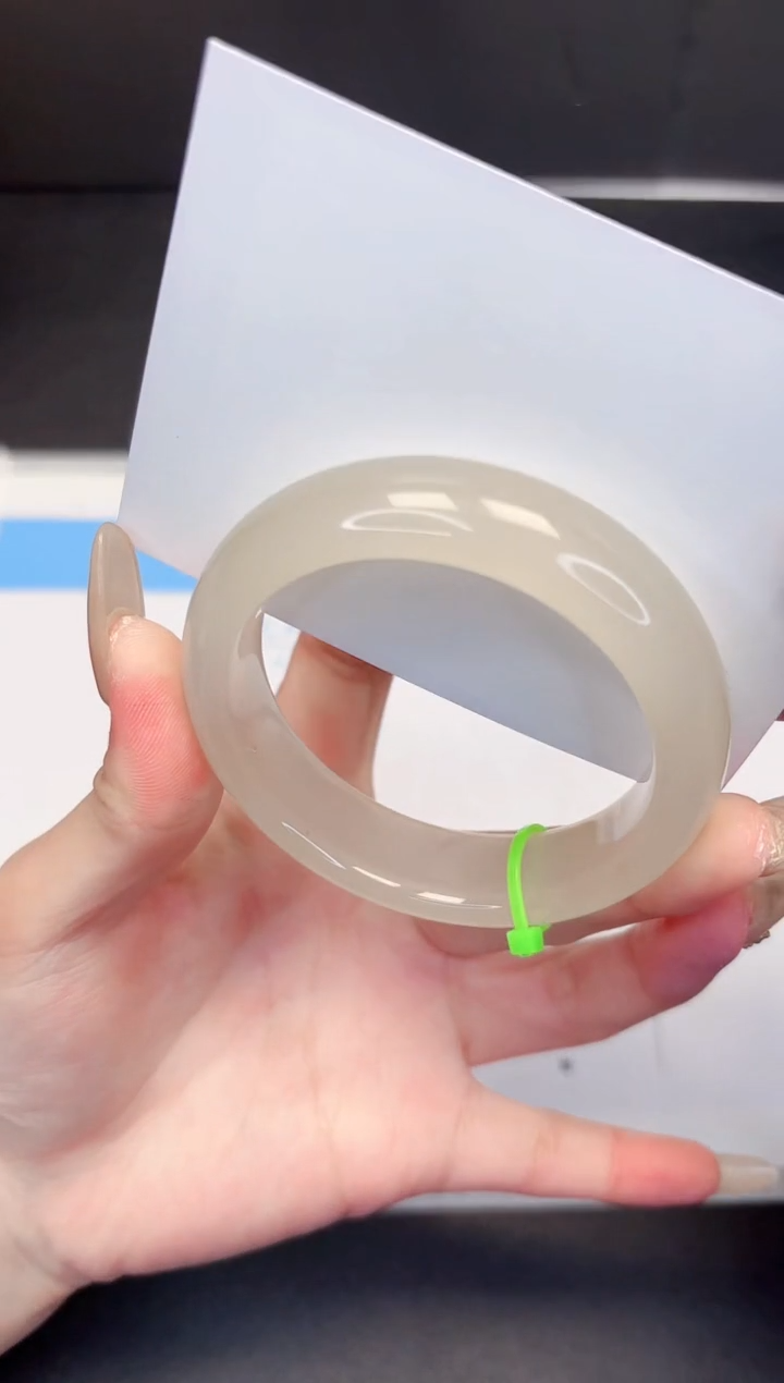 【闪购商品】石英质玉手镯未镶嵌290-54.2