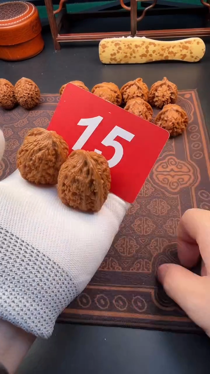 把件文玩核桃39原树蛮王