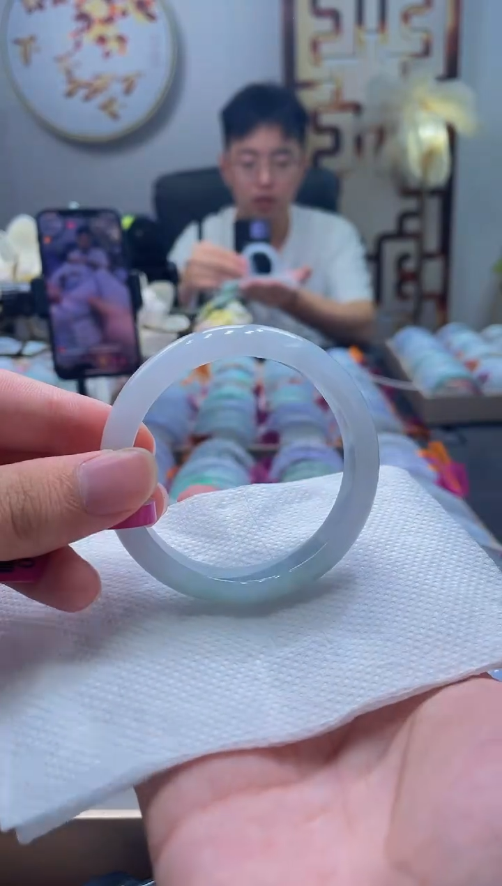 翡翠手镯未镶嵌240-54